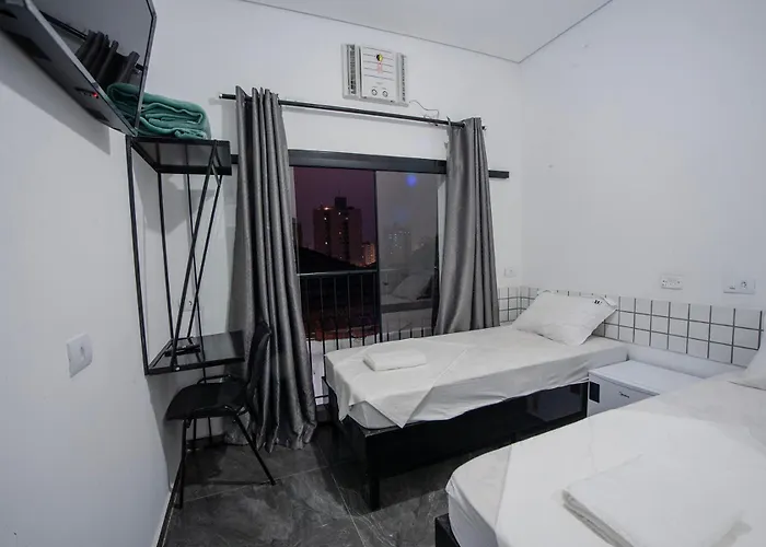 Hotel XV